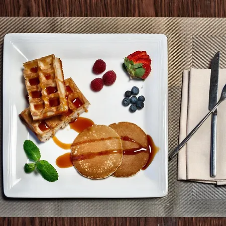 Crowne Plaza By Ihg 4*