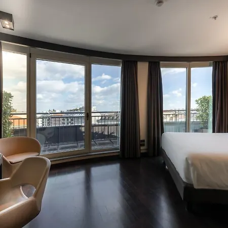 Crowne Plaza By Ihg Hotel