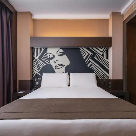 Crowne Plaza By Ihg 4*