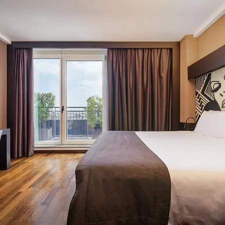 Hotel Crowne Plaza By Ihg 4*