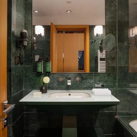 Hotel Crowne Plaza By Ihg Milaan