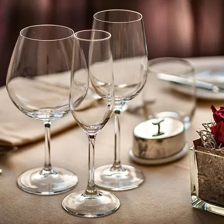 Hotel Crowne Plaza By Ihg 4*