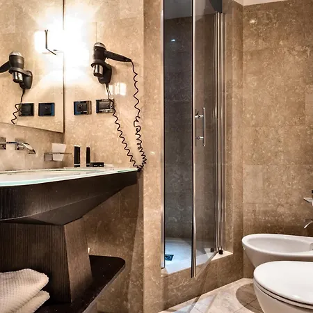 Crowne Plaza By Ihg 4*