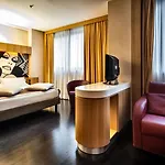 Crowne Plaza By Ihg 4* Mediolan