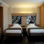 Crowne Plaza By Ihg 4* Mediolan