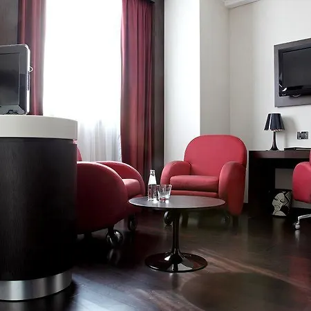 Crowne Plaza By Ihg Hotel Milán