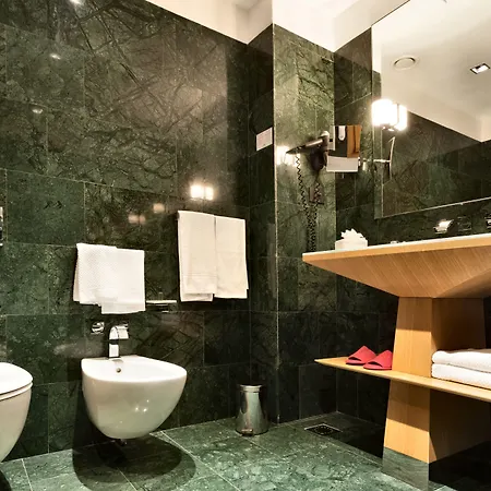 Hotel Crowne Plaza By Ihg 4*