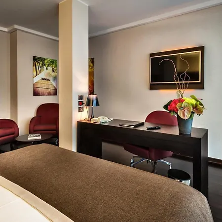 Hotel Crowne Plaza By Ihg 4*