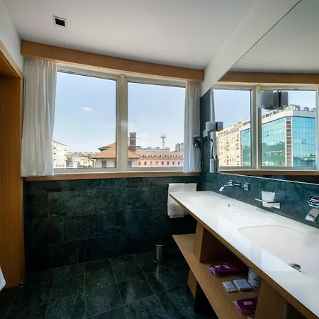 Hotel Crowne Plaza By Ihg 4*