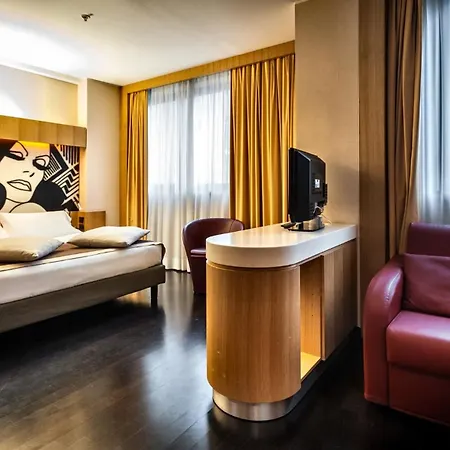 Crowne Plaza By Ihg 4* Milán