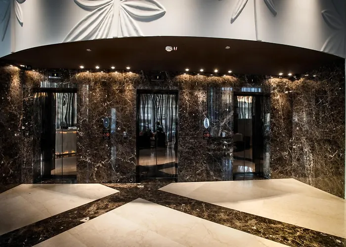 Hotel Crowne Plaza By Ihg 4*