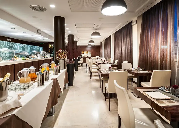 Crowne Plaza By Ihg 4*