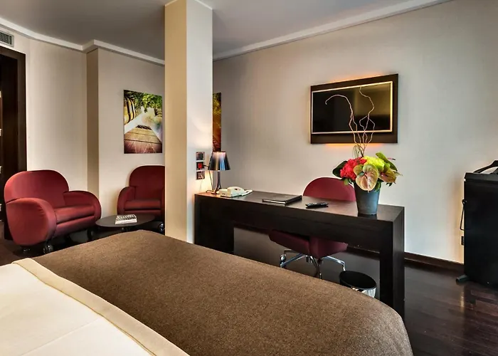 Hotel Crowne Plaza By Ihg 4*