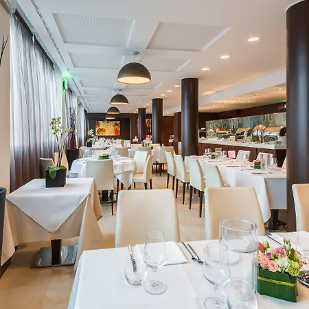 Crowne Plaza By Ihg Ξενοδοχείο
