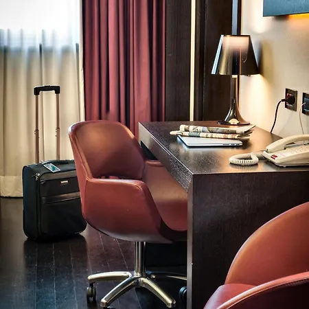 Crowne Plaza By Ihg