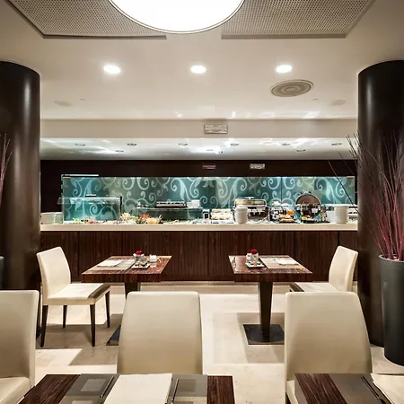 Crowne Plaza By Ihg 4*